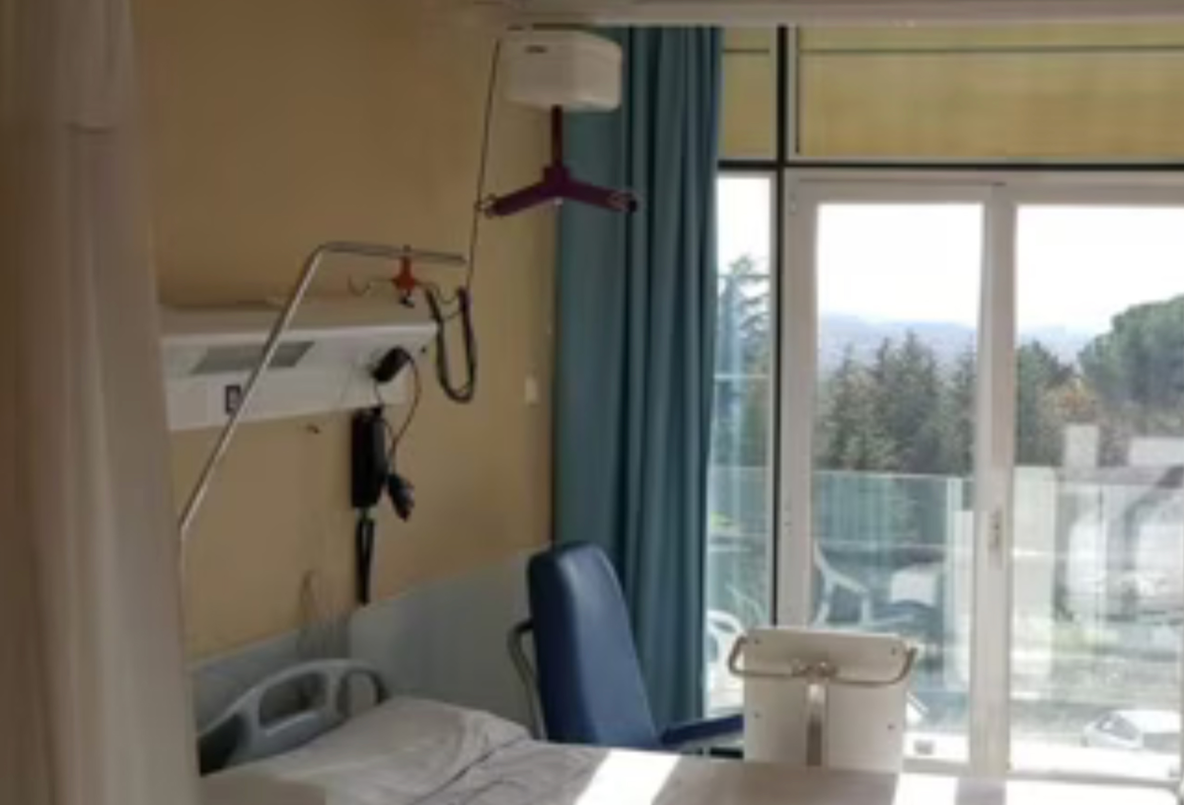 Transformando la atención hospitalaria: el papel clave de las grúas de techo